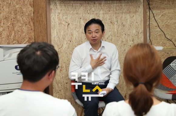 임기 2년 남은 원희룡 지사, '청년정책' 꺼내든 배경은? - 쿠키뉴스