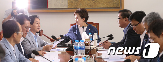 예결위 추경심사 막판 진통..野