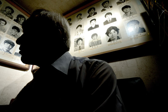 '재야의 장의사'로 보낸 서른 해 - 시사IN