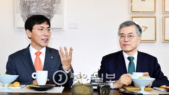 '안희정 텃밭'서 열린 문재인 팬클럽 창립총회 해석 분분 - 중앙일보