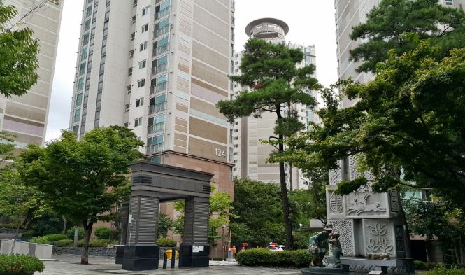 솔로몬 공인중개사 사무소 이미지