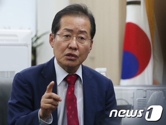 '成리스트' 홍준표, 이완구 무죄선고 재판부서 항소심 - 뉴스1