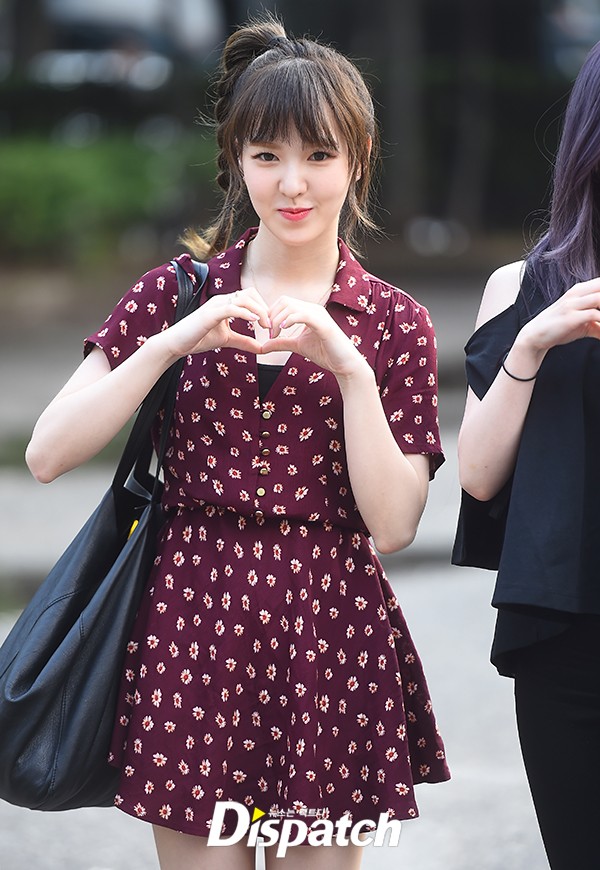 오늘자 웬디, 뮤직뱅크 출근길 | 인스티즈