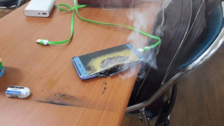 갤럭시 노트7,정상판정 이후에도 터져 불안감 가중 | 인스티즈