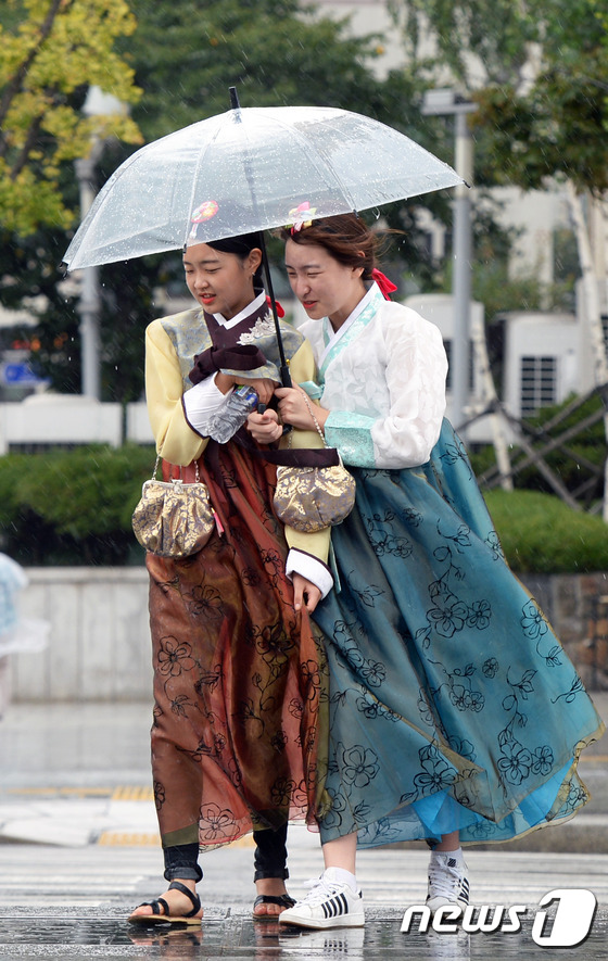 한복소녀 이미지