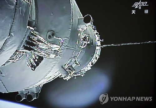 中 중추절 보름달에 우주정거장 로켓 '축포' 발사 - 연합뉴스