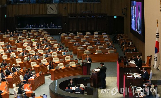 여야 '전술핵 재배치' 촉구..정부