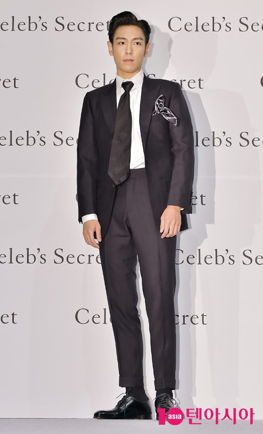 탑 이미지