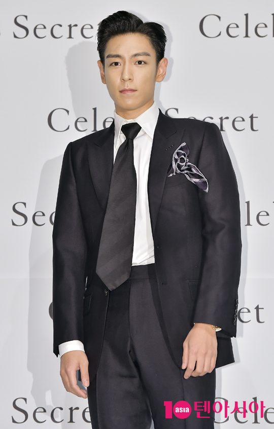 탑 이미지