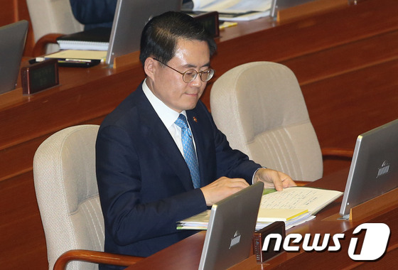 김재수 해임안 통과, 13년만의 가결..朴정부선 처음 - 뉴스1