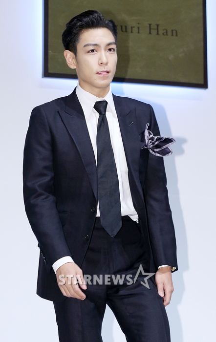 탑 이미지