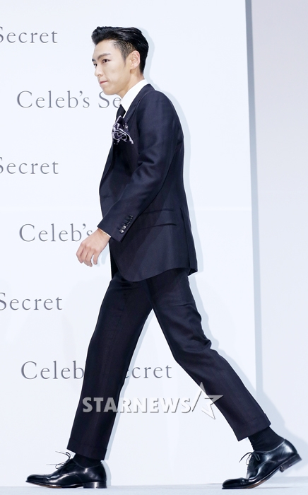 탑 이미지