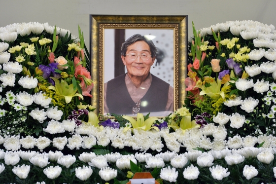 '물대포 실신' 백남기씨, 316일만에 숨져..부검 갈등 - 머니투데이