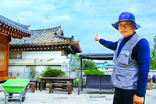 [르포] 기와전문가·심리상담사·자원봉사자..   '경주 아픔' 보듬는 따뜻한 손길 - 국민일보