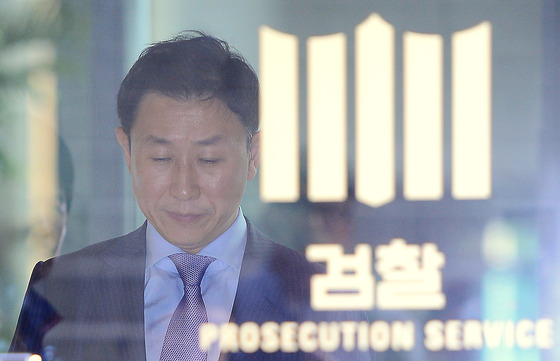 '엇나간 우정' 김형준 부장검사, '스폰서' 김씨와 대질조사 - 머니투데이