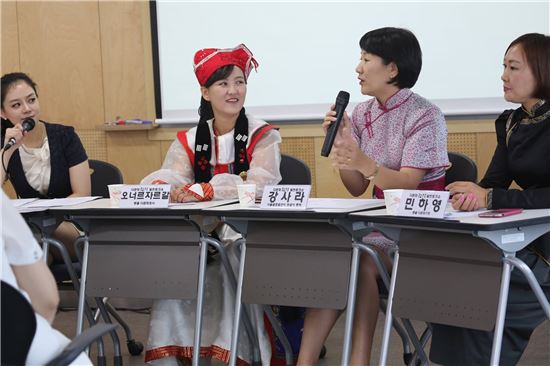 토크쇼 이미지