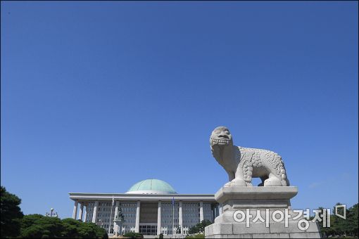 與 '안건조정위 전술'에 속타는 巨野 - 아시아경제