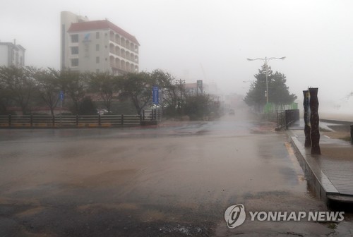 <태풍 차바> 울산 회야댐 방류량 많아 하류 주민 대피(속보) - 연합뉴스