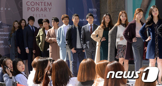디케이엔와이남성롯데 이미지