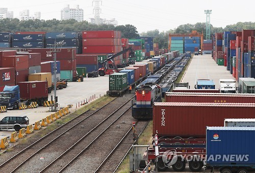 철도파업 장기화로 의왕컨기지 적치 화물 2천200TEU 육박 - 연합뉴스