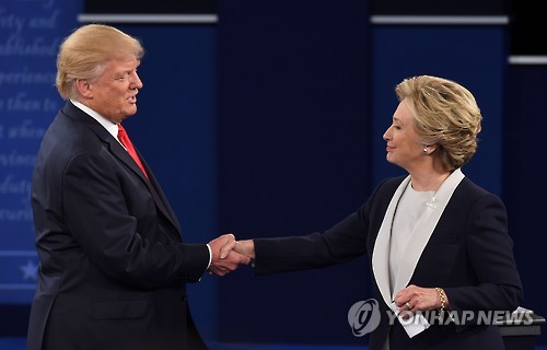 美대선 힐러리 굳히기에 트럼프 대반격..후보교체 가능성 줄어 - 연합뉴스