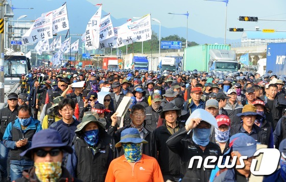 '울산 복귀' 화물연대 강성 노조원, 어떤 선택할까? - 뉴스1