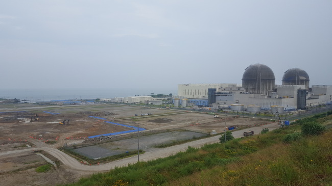 '반값 전기료' 국회로..원전 주변 50km 확대안 발의 - 헤럴드경제