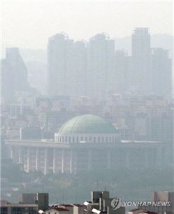 [날씨]미세먼지 급습으로 외출 시 '주의'..일교차 여전히 커 - 아시아경제