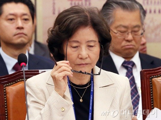 '회의록 삭제' 책임, 박명진 문예위원장 '사퇴 고려' - 머니투데이