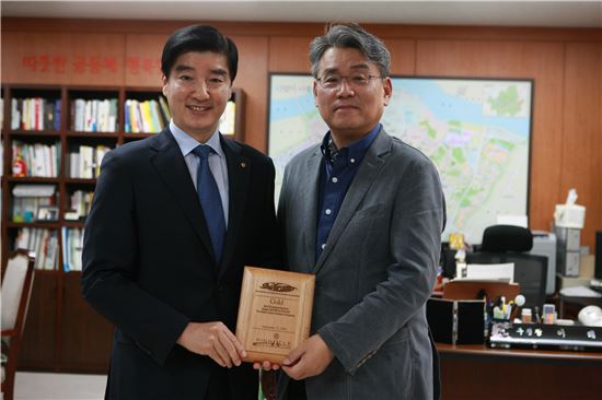피너클 이미지
