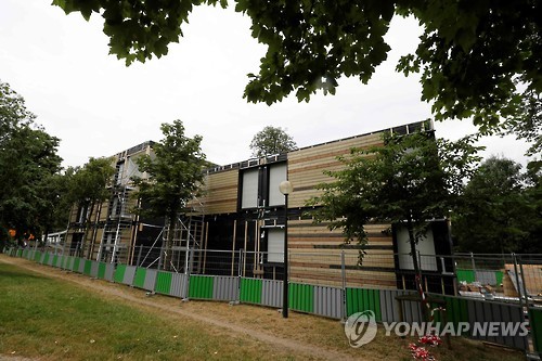 파리시-주민 갈등 빚는 노숙자 센터 공사장서 화재..방화 추정 - 연합뉴스