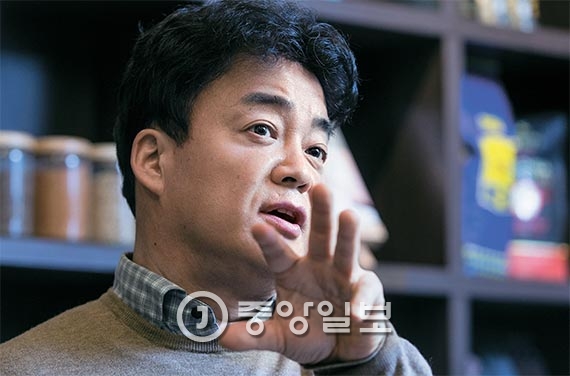 [사람 속으로] 설탕 많이 쓴다? 좀 달지만 맛있다 해도, 싱거운데 맛있다곤 잘 안해 - 중앙일보