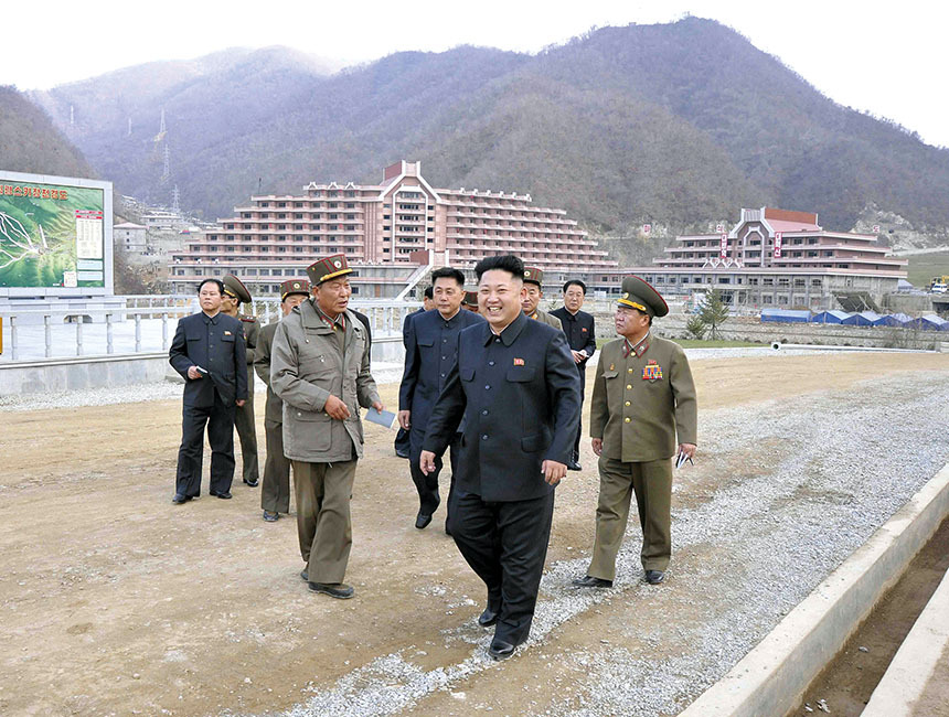 [평양 Insight] 김정은 돈줄  바짝 죄고 나선  국제사회 - 시사저널