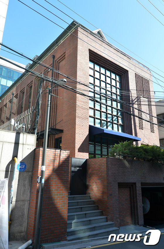 플레이그라운드 픽쳐스 이미지