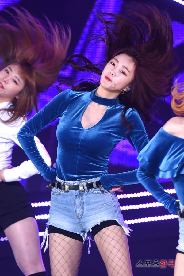 춤추는머리카락 이미지