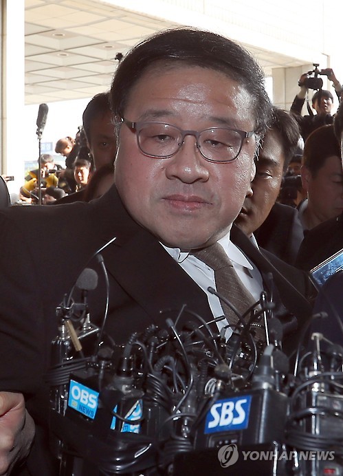 檢 '미르·K스포츠 강제모금 의혹' 안종범 前수석 긴급체포(1보) - 연합뉴스
