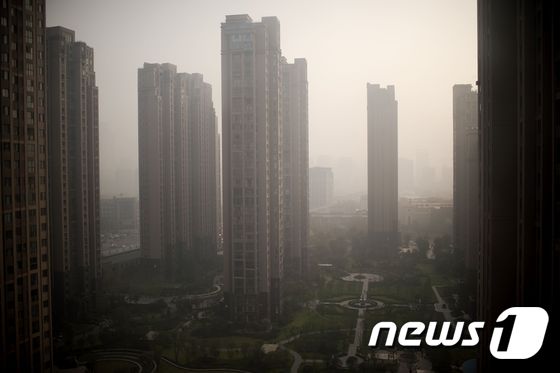 중국 젱저우의 아파트 빌딩 숲. © AFP=뉴스1