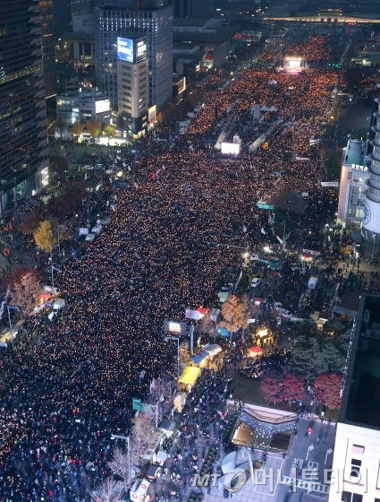전국 96만 '대통령 퇴진' 촛불, 평화시위 지켰다 - 머니투데이