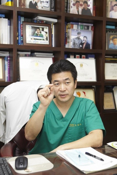 셀럽성형외과의원 이미지