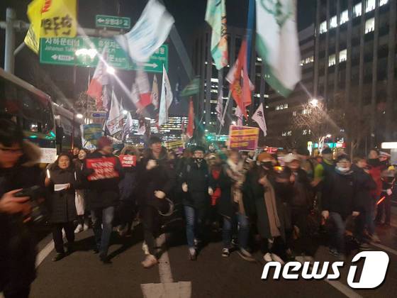 동맹휴업 대학생들 집회 종료..