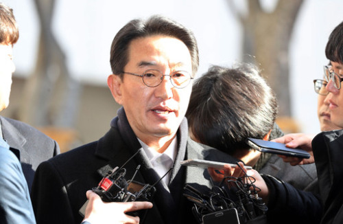 현기환, 12시간 넘게 조사받고 귀가..엘시티 연루 부인 - 세계일보