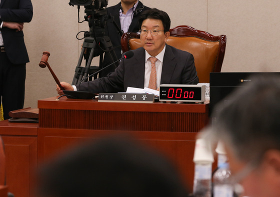 의사 리베이트 처벌·설명의무 강화法, 국회 법사위 통과 - 머니투데이
