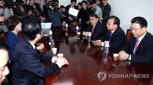 친박, 탄핵 찬성표 최소화 총력전..흔들리는 중도·초선 설득 - 연합뉴스