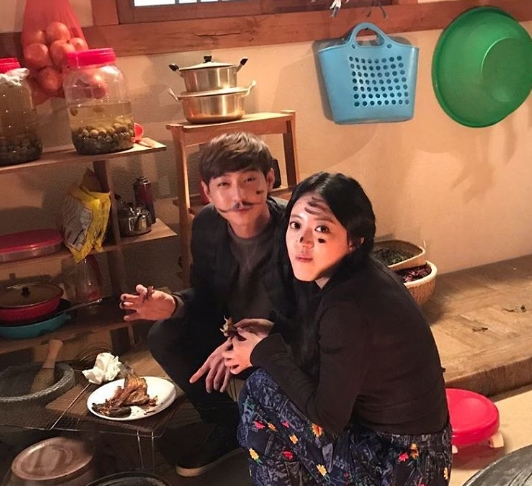 우주양복점 이미지