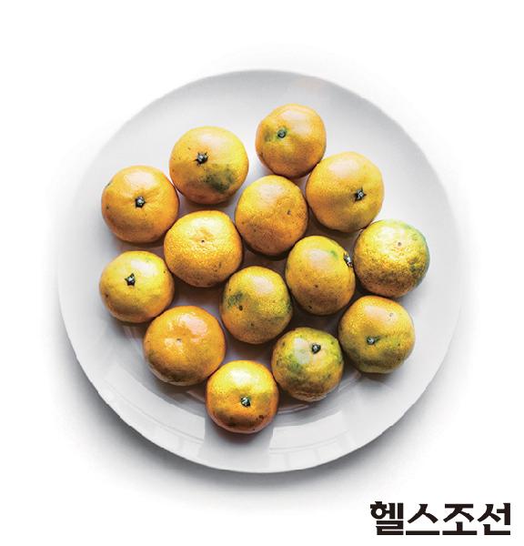 [헬스조선]눈에 도움이 되는 식품 '귤'