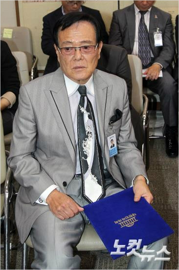 윤 이미지