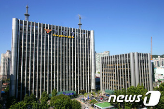 새해부터 '주차차량 피해 뺑소니' 벌금..유출 주민번호 변경 - 뉴스1