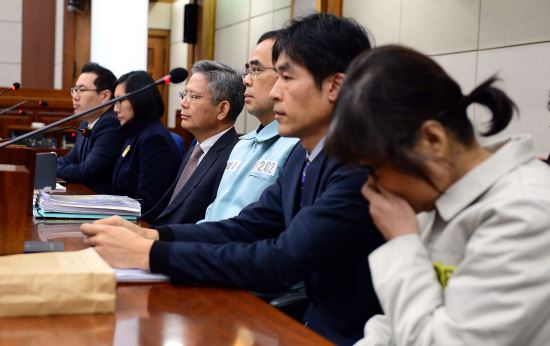[포착] 장시호의 미소.. 최순실과 초반부터 '팽팽' | 인스티즈