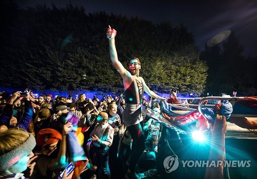 마돈나노래클럽 이미지