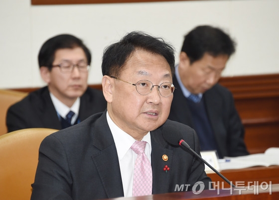 '트럼프 달래기(?) 美産수입확대..日·中·英 FTA 추진 - 머니투데이